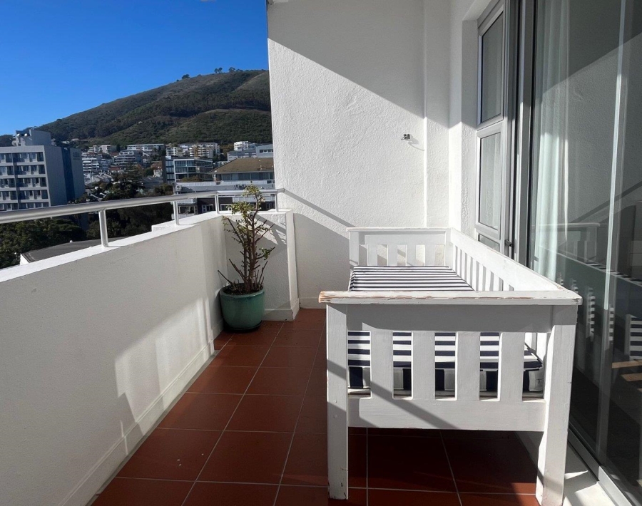 To Let 2 Bedroom Property for Rent in Sea Point Western Cape